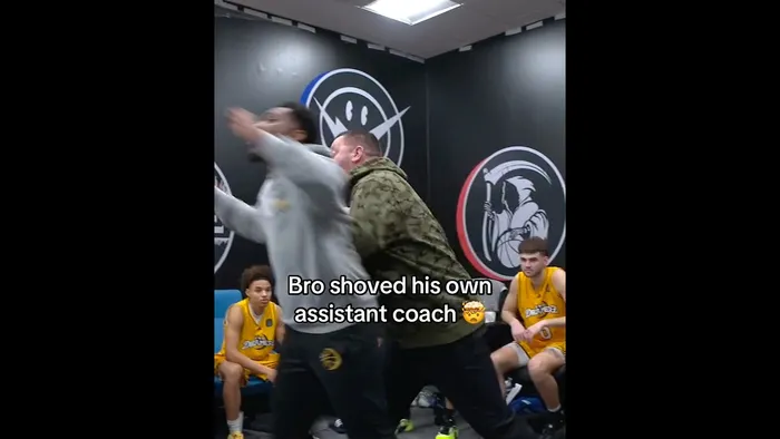 Coach Jeremy was not happy with the Dreamerz 😳