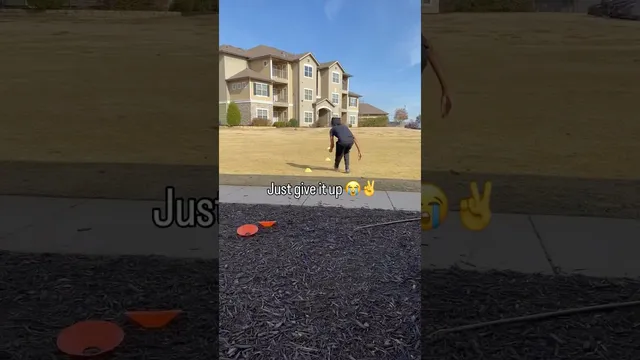 Bro’s leg immediately gave up on him (via 2xchr1ssss/TT)