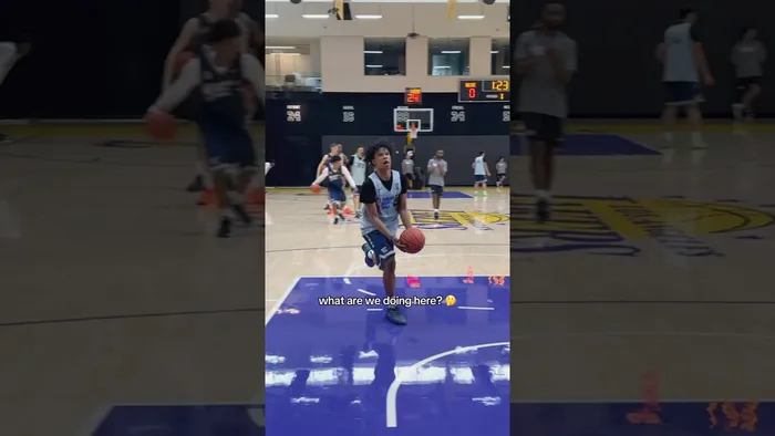 Why can’t Andy just lay the ball up 😭