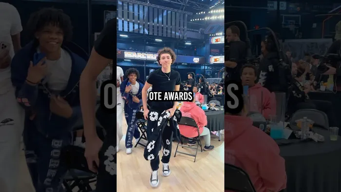 Pressure makes Jelly or however the saying goes 🤫 Game 2 LIVE RIGHT NOW @ShaqaliciousOfficial