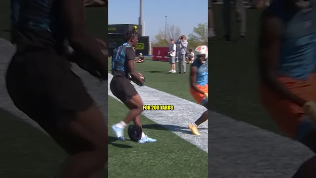 200 yds or 3 TDs what do y’all think?? 🤔 @gatorade