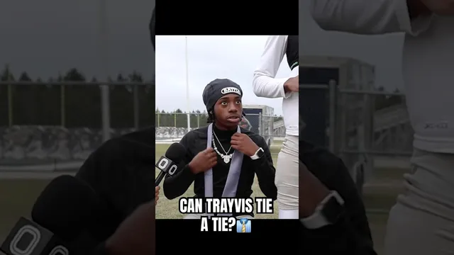 We just caught him on an off day 😭 TAP IN TO WATCH THE SEASON FINALE OF THE TRAYVIS HUNTER SHOW 🔥