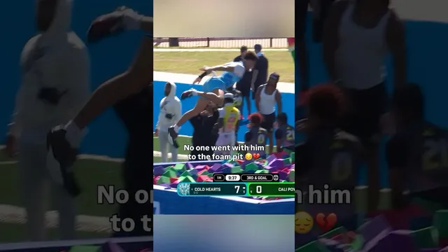 Bro doing his own thing 😭😭 we LIVE right now tap in!!