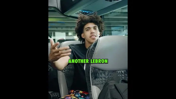 Bus conversations are the best 🤣